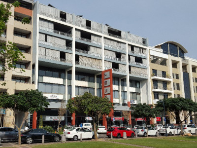Eight upmarket office sections Umhlanga on Auction