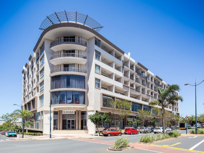 Scarce Umhlanga office & retail space