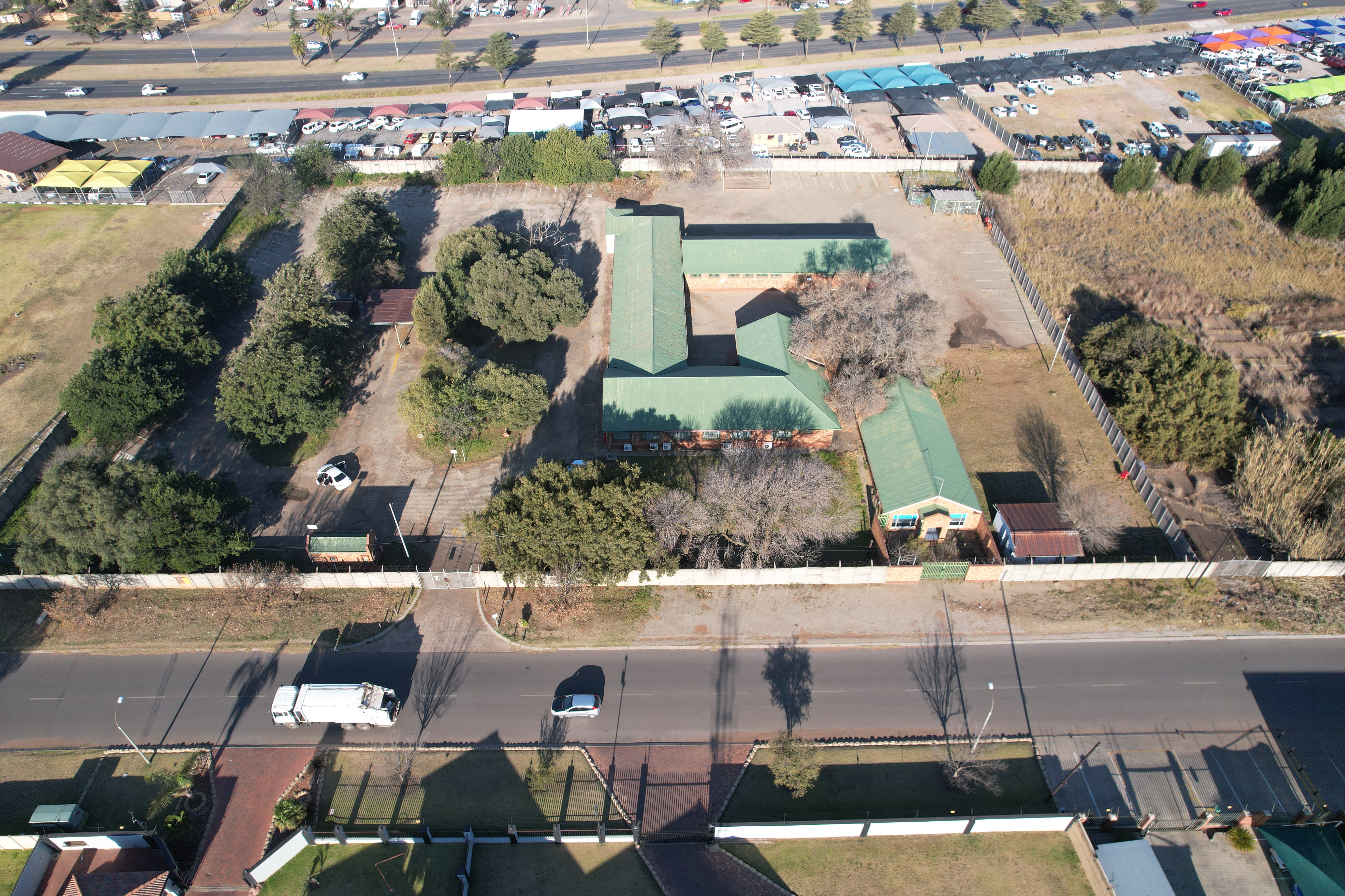 Large Telkom property in Randfontein on Auction