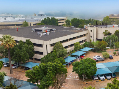 High-Grade Trophy Office Asset in Prime Location
