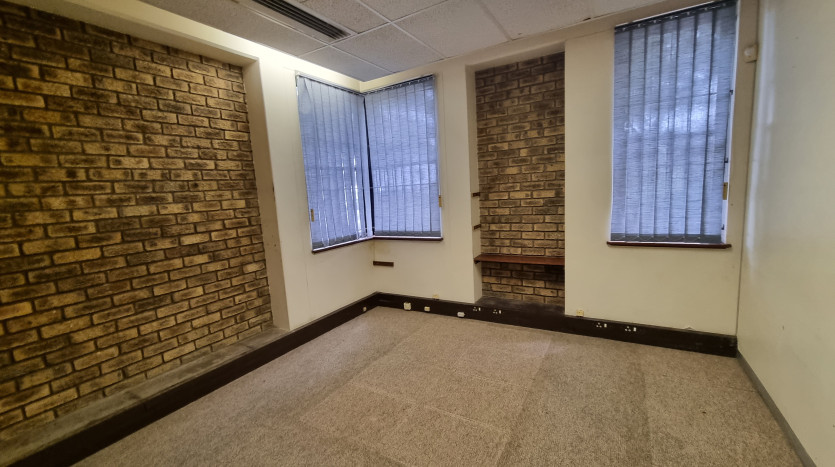Office Space in La Lucia Property Images