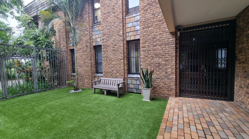 Office Space in La Lucia Property Images