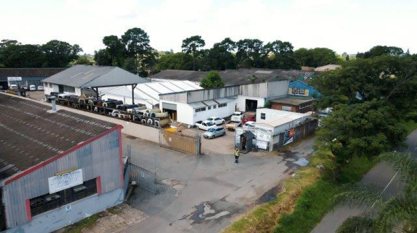 Industrial Property with Sectionalisation Opportunity Property Images