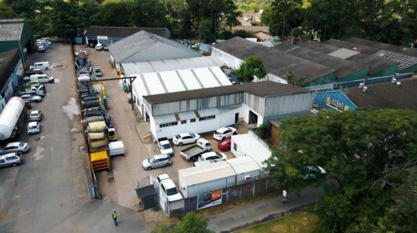 Industrial Property with Sectionalisation Opportunity Property Images
