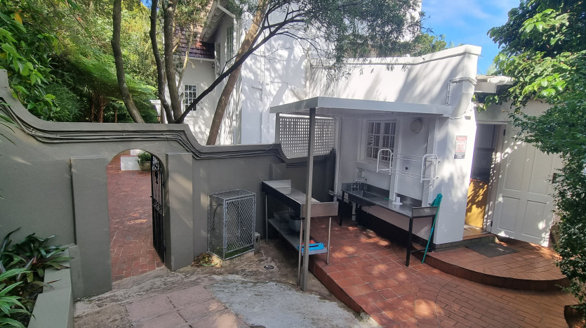 Upmarket Mixed-Use Property Within Mitchell Park Node Property Images