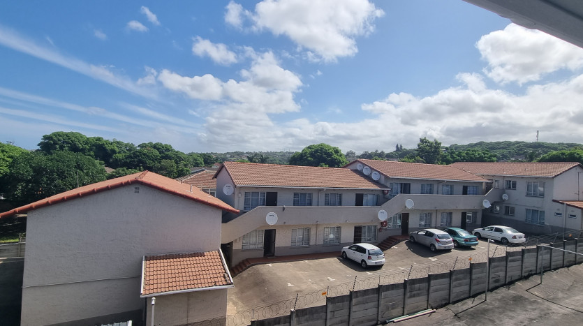 16 Two Bedroom Apartments In Isipingo Property Images