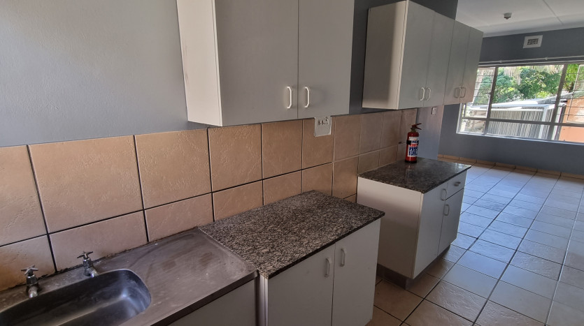 16 Two Bedroom Apartments In Isipingo Property Images