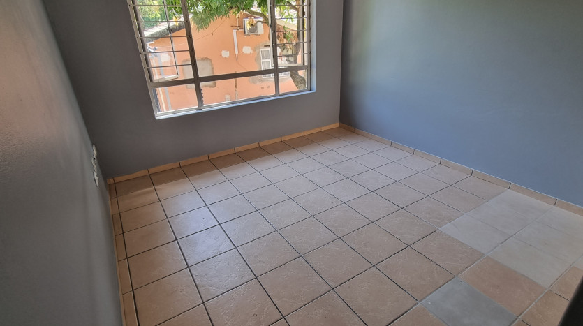 16 Two Bedroom Apartments In Isipingo Property Images