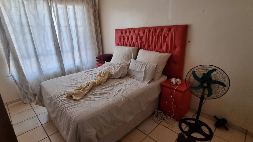 16 Two Bedroom Apartments In Isipingo Property Images