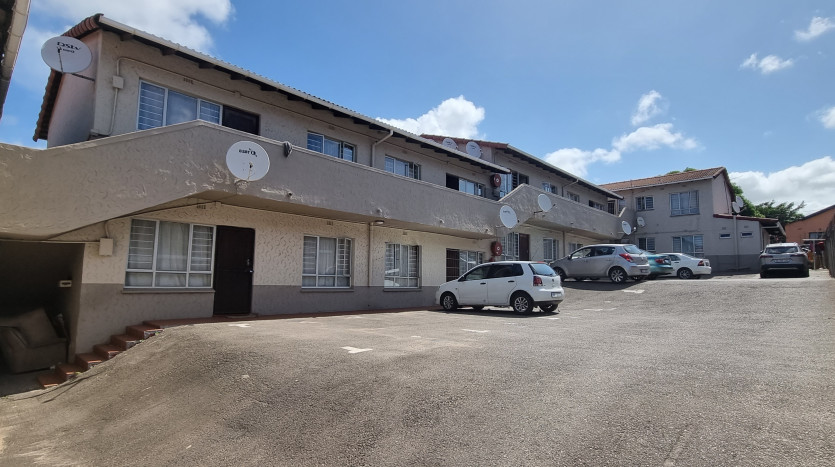 16 Two Bedroom Apartments In Isipingo Property Images