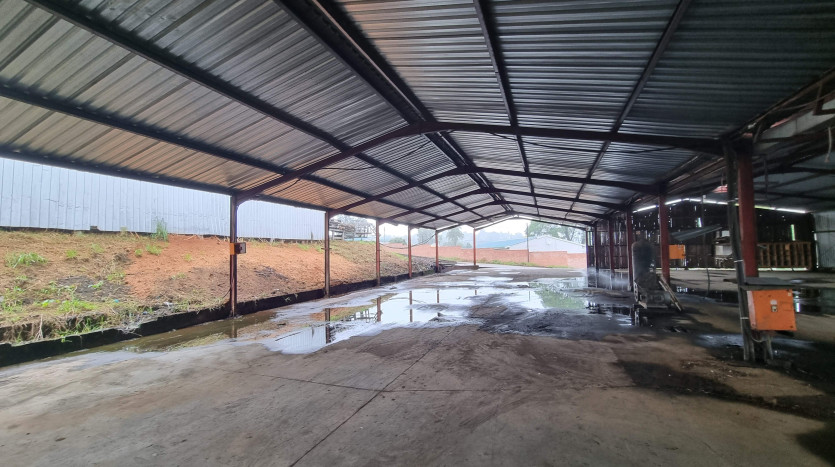 Large Industrial Property Property Images