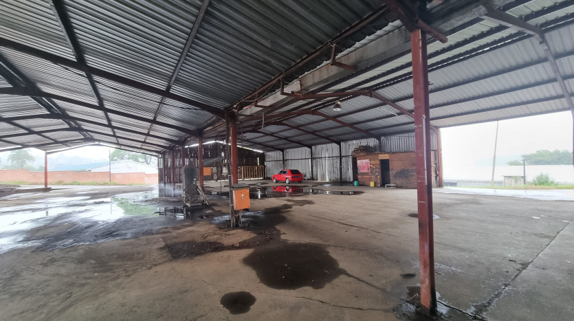 Large Industrial Property Property Images