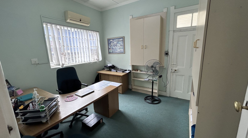 Highly Versatile Investment Property Property Images