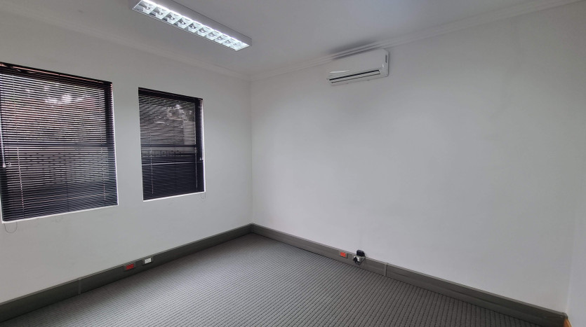 2 x Newly Renovated Standalone Offices Property Images