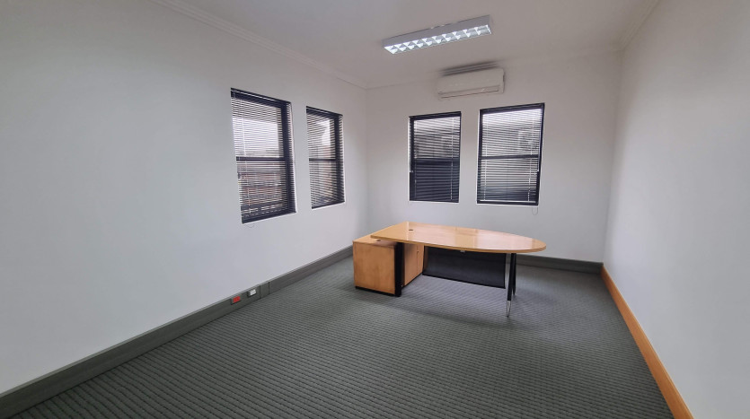 2 x Newly Renovated Standalone Offices Property Images