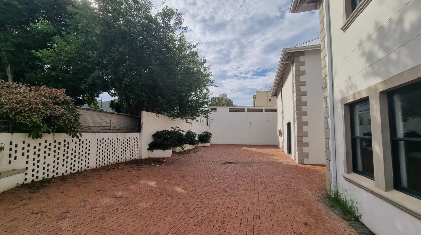 2 x Newly Renovated Standalone Offices Property Images