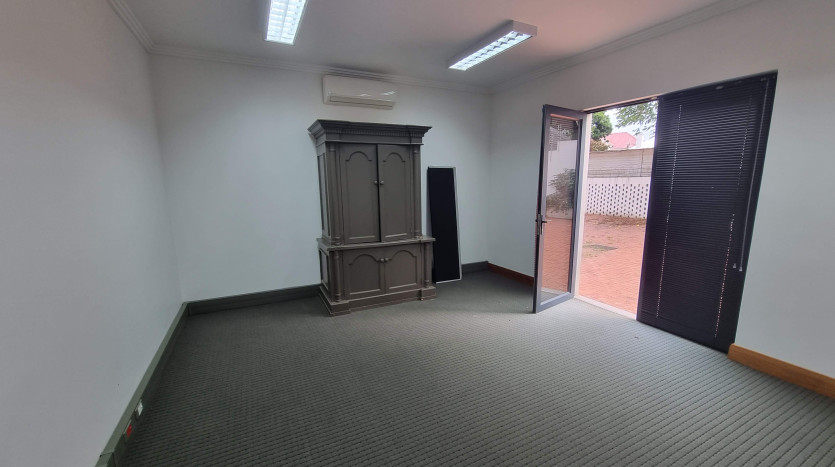2 x Newly Renovated Standalone Offices Property Images