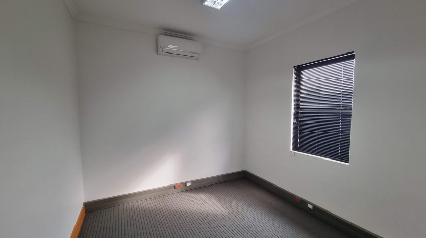 2 x Newly Renovated Standalone Offices Property Images