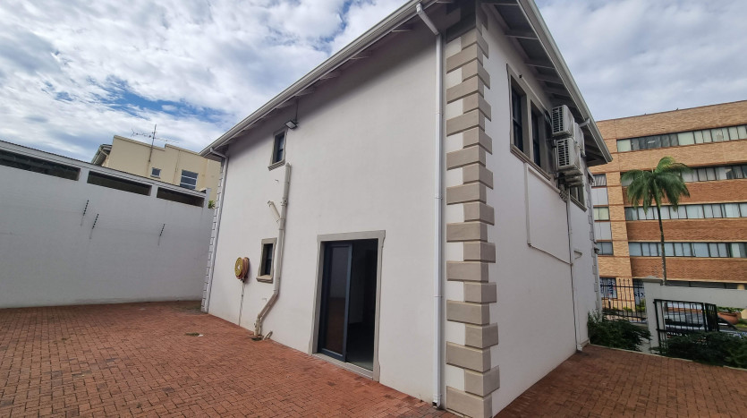 2 x Newly Renovated Standalone Offices Property Images