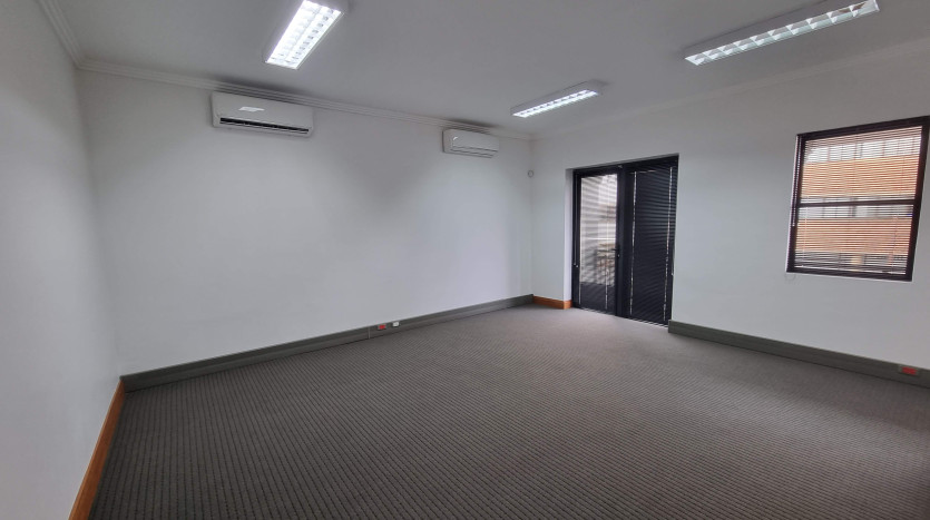 2 x Newly Renovated Standalone Offices Property Images