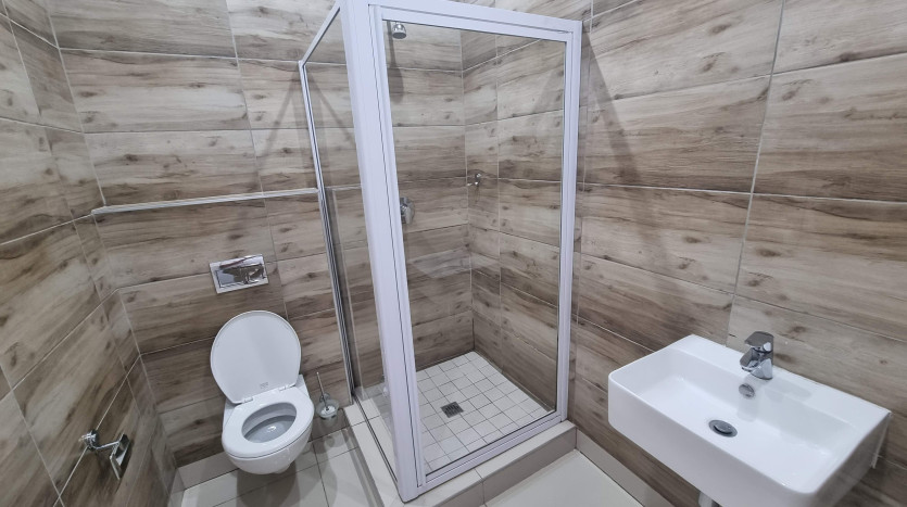 5 x New & Upmarket Apartments Property Images