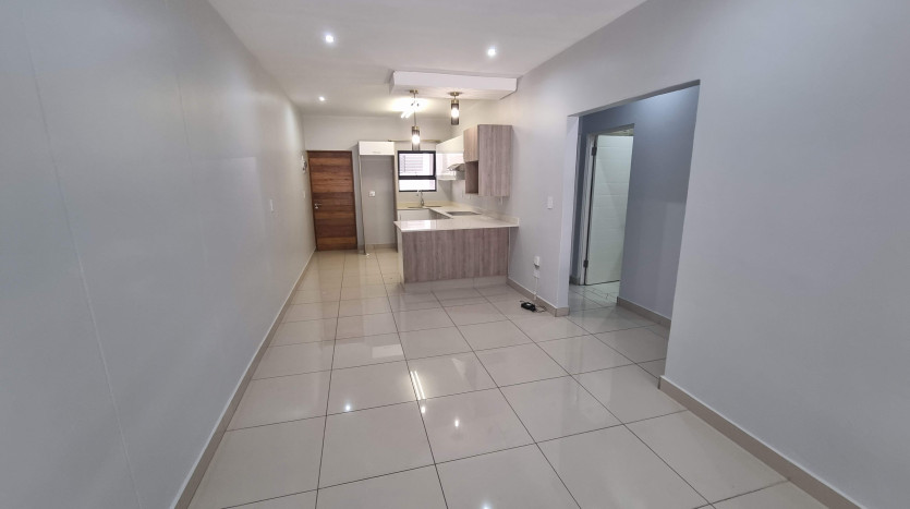 5 x New & Upmarket Apartments Property Images
