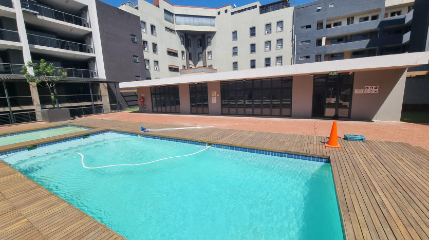 5 x New & Upmarket Apartments Property Images