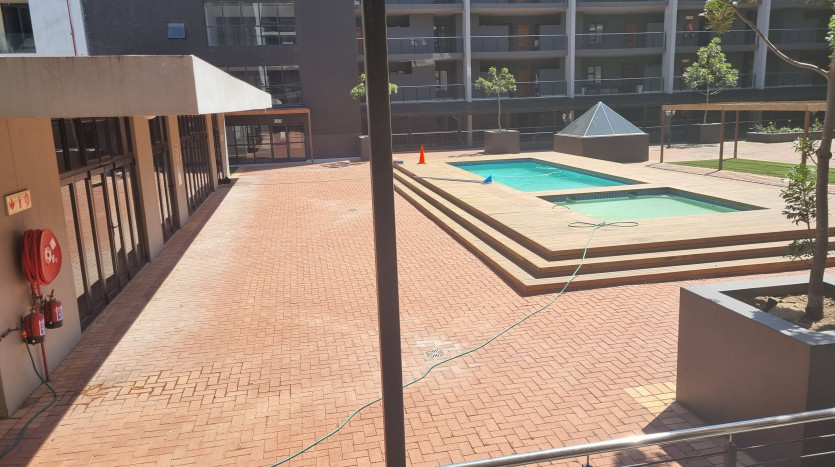 5 x New & Upmarket Apartments Property Images