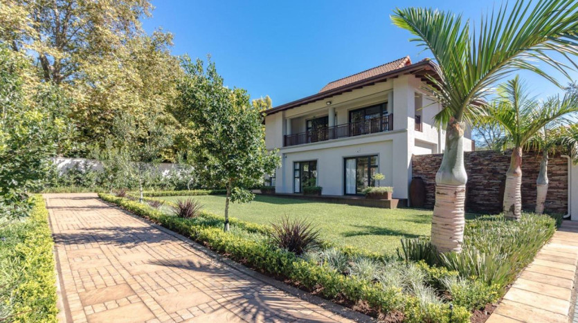 Opulent Executive Mansion Property Images