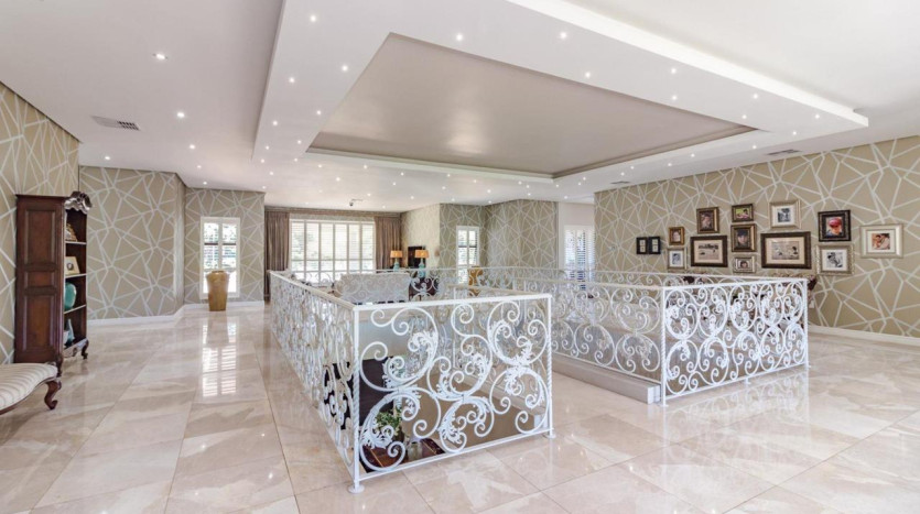 Opulent Executive Mansion Property Images