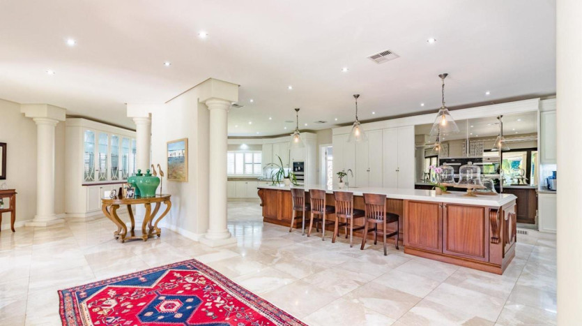 Opulent Executive Mansion Property Images