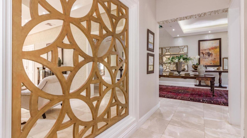 Opulent Executive Mansion Property Images