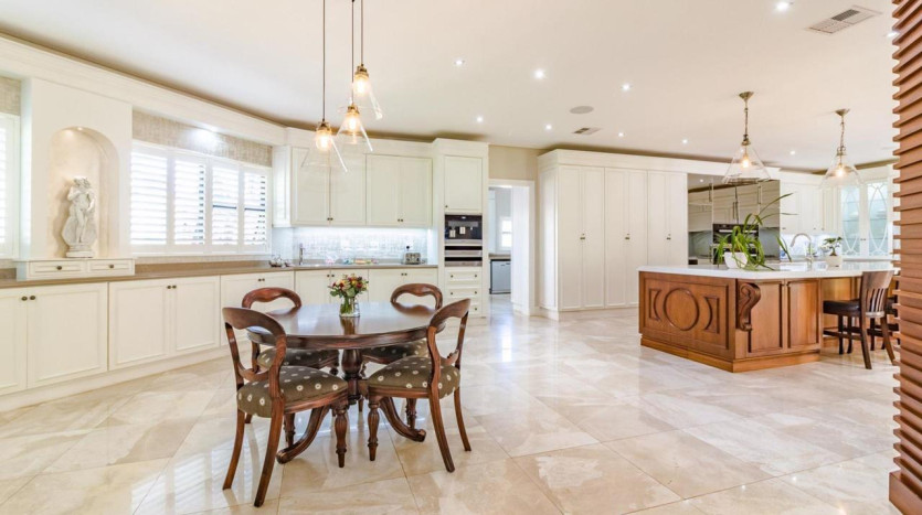 Opulent Executive Mansion Property Images