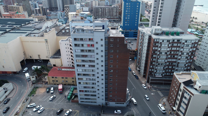 86 Beachfront Apartments in Durban Property Images