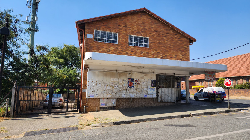 Mixed Use Investment Property in Rosettenville, Johannesburg Property Images