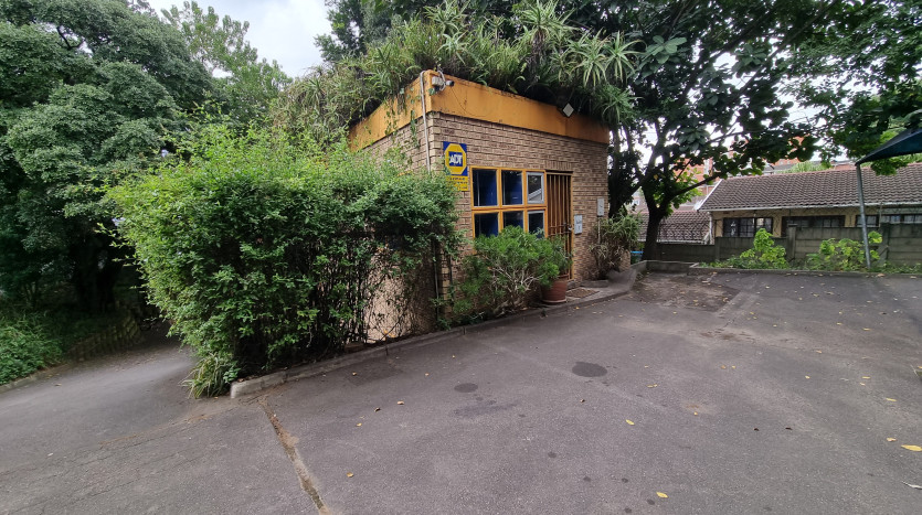 6 Sectional Title Office Units in Pinetown Property Images