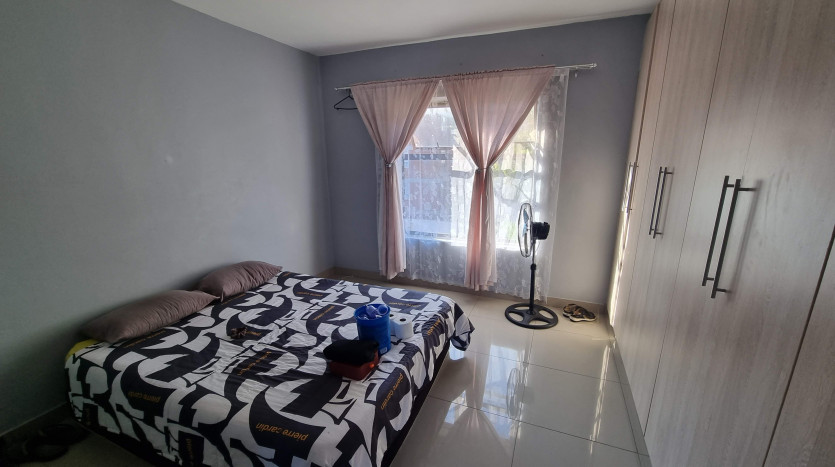 Low Vacancy Residential Apartment Block Property Images