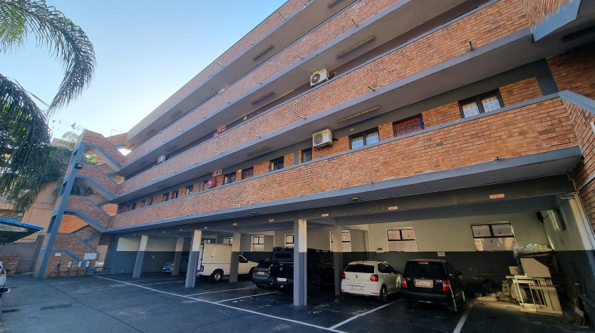 Low Vacancy Residential Apartment Block Property Images