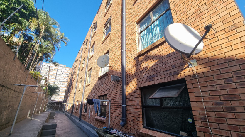 Low Vacancy Residential Apartment Block Property Images