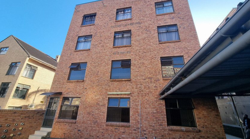 Low Vacancy Residential Apartment Block Property Images