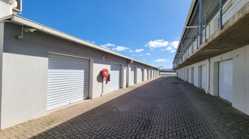 Storage Facility just off North Coast Road Property Images