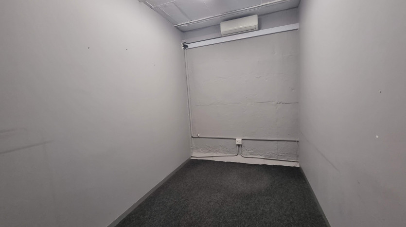 4 Industrial Units in Close Proximity to N3 Property Images