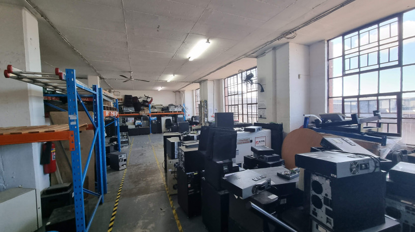 4 Industrial Units in Close Proximity to N3 Property Images