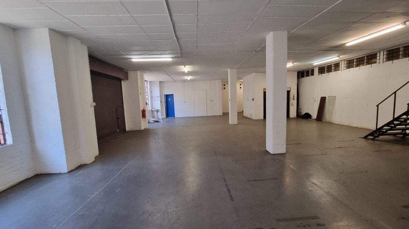 4 Industrial Units in Close Proximity to N3 Property Images