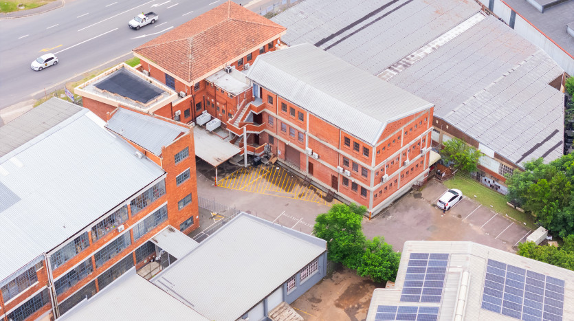 4 Industrial Units in Close Proximity to N3 Property Images