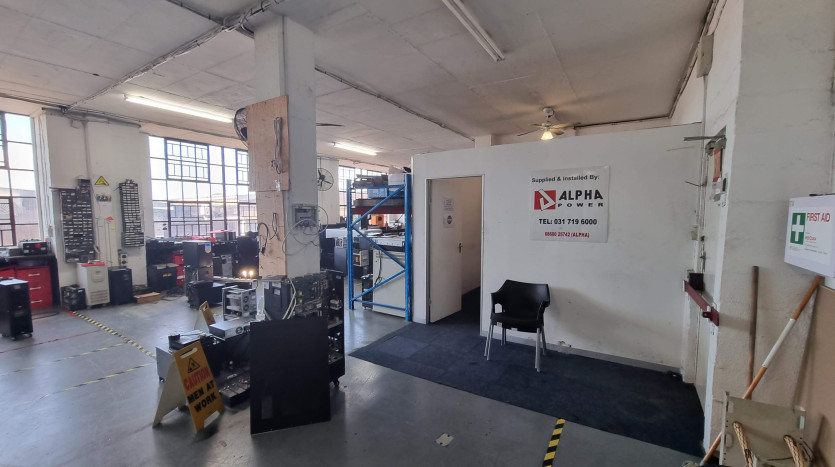 4 Industrial Units in Close Proximity to N3 Property Images