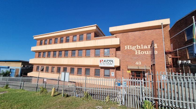 4 Industrial Units in Close Proximity to N3 Property Images