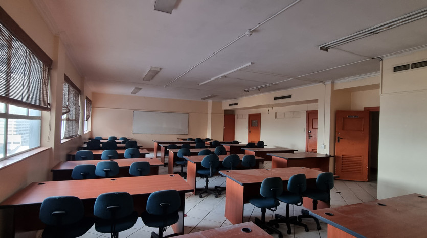 ± 8 500 m² Commercial Property In Durban CBD Property Images