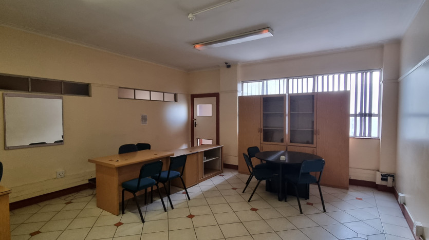 ± 8 500 m² Commercial Property In Durban CBD Property Images