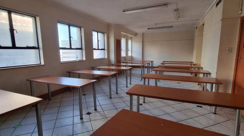 ± 8 500 m² Commercial Property In Durban CBD Property Images